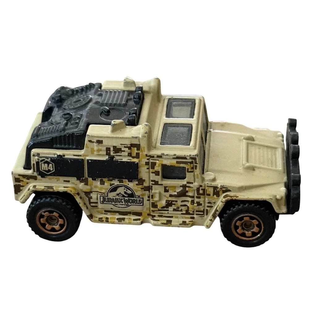 Matchbox Jurassic Park GM Hummer Diecast Car 2000 Mattel 1:70 Scale Tan Camo